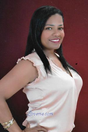 182240 - Deivis Age: 48 - Colombia