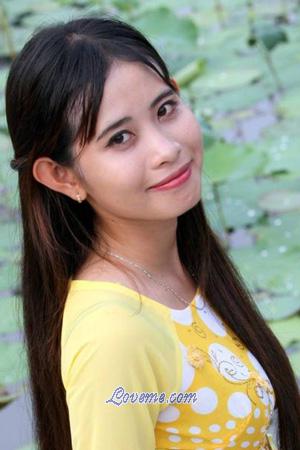 195028 - Thi Quynh Quyen Age: 29 - Vietnam