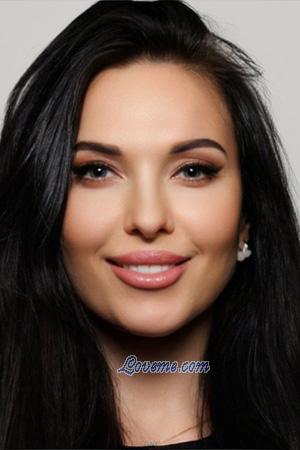 205007 - Valentina Age: 37 - Russia