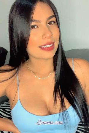 207414 - Daniela Age: 30 - Costa Rica