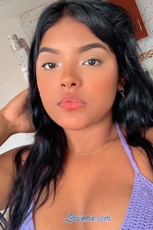 212007 - Maria Camila Age: 23 - Colombia