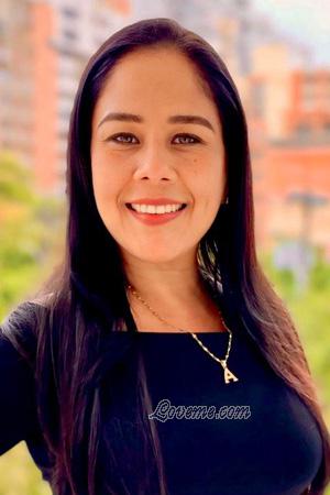 219954 - Astrid Age: 47 - Colombia